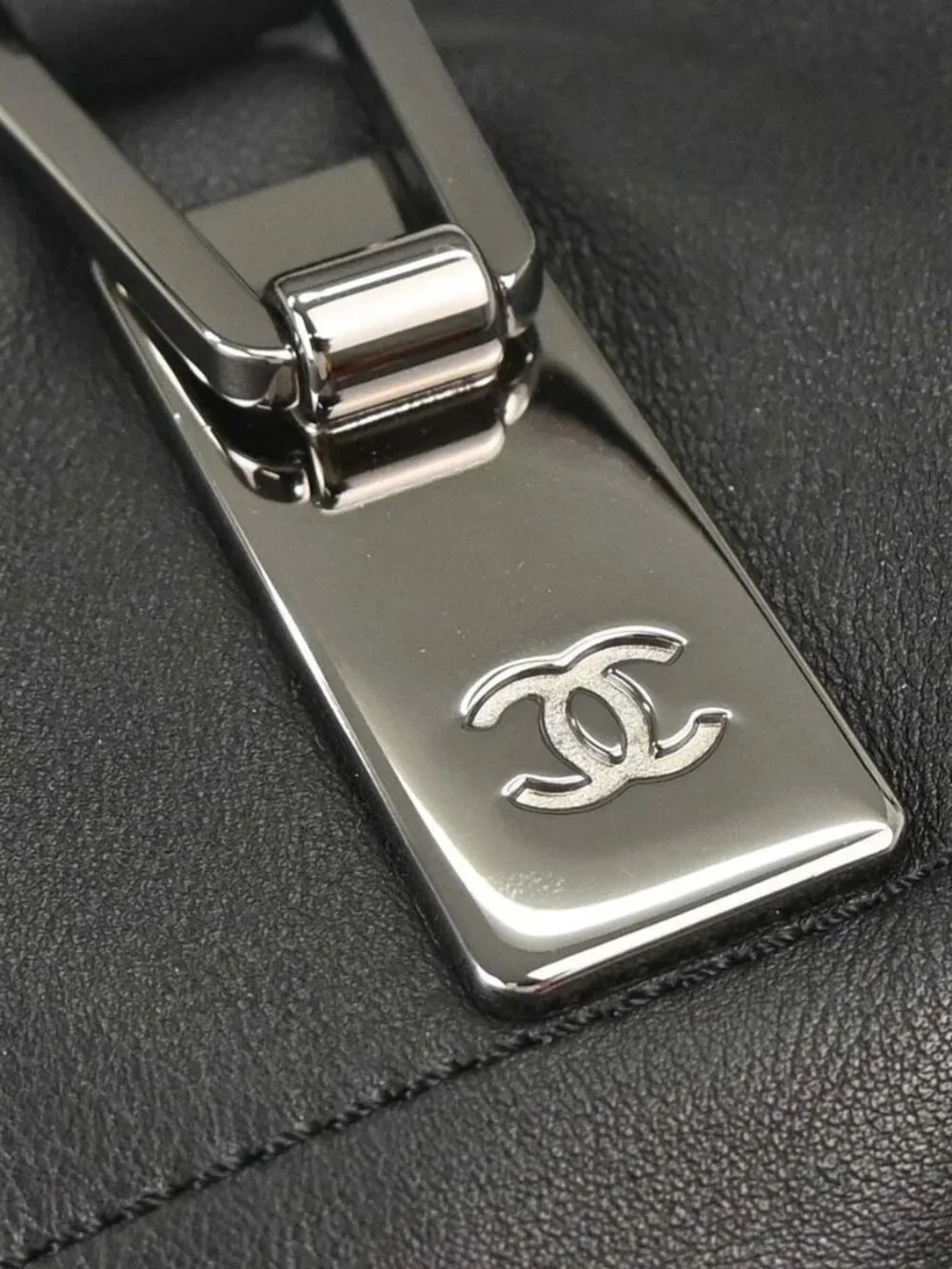 Chanel Black Lambskin Choco Bar Handbag 198302